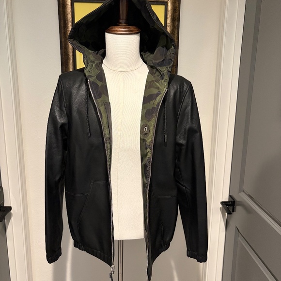 Coach Leather Jacket - Reversible and brand new Black Camo Size 40 - Picture 10 of 11